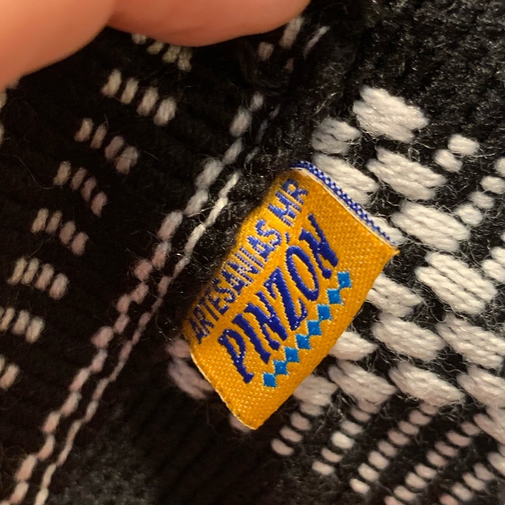 Nwot Aztec Print Drawstring Backpack - image 3